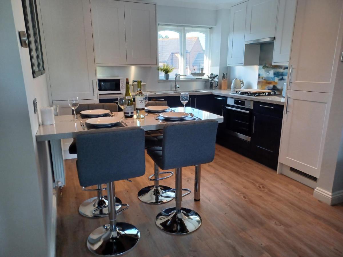 Aqua Vista Apartment Пул Екстериор снимка